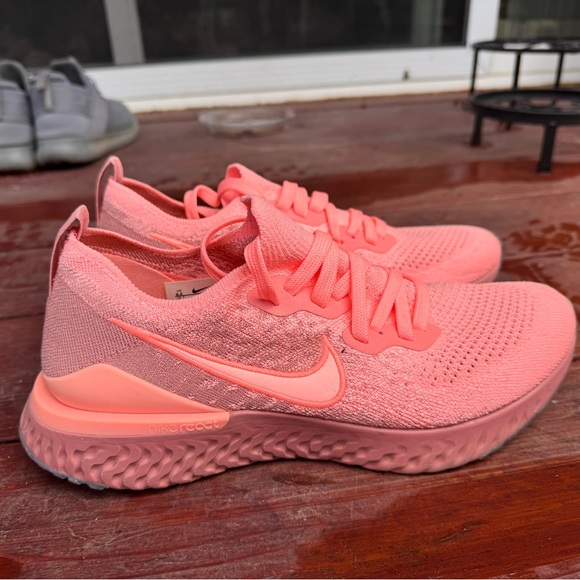 Nike Coral Athletic Sneakers with Breathable Knit Fabric - Picture 3 of 4